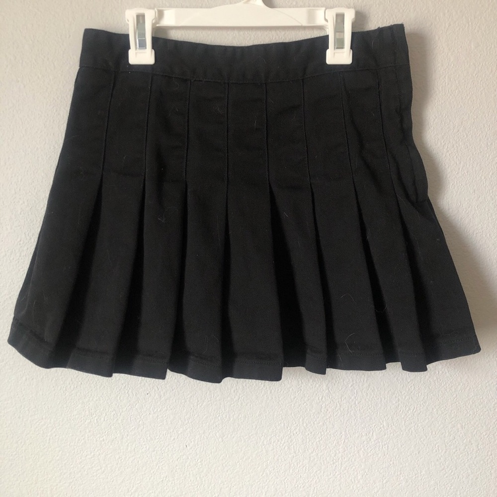 brandy melville black pleated dana skirt